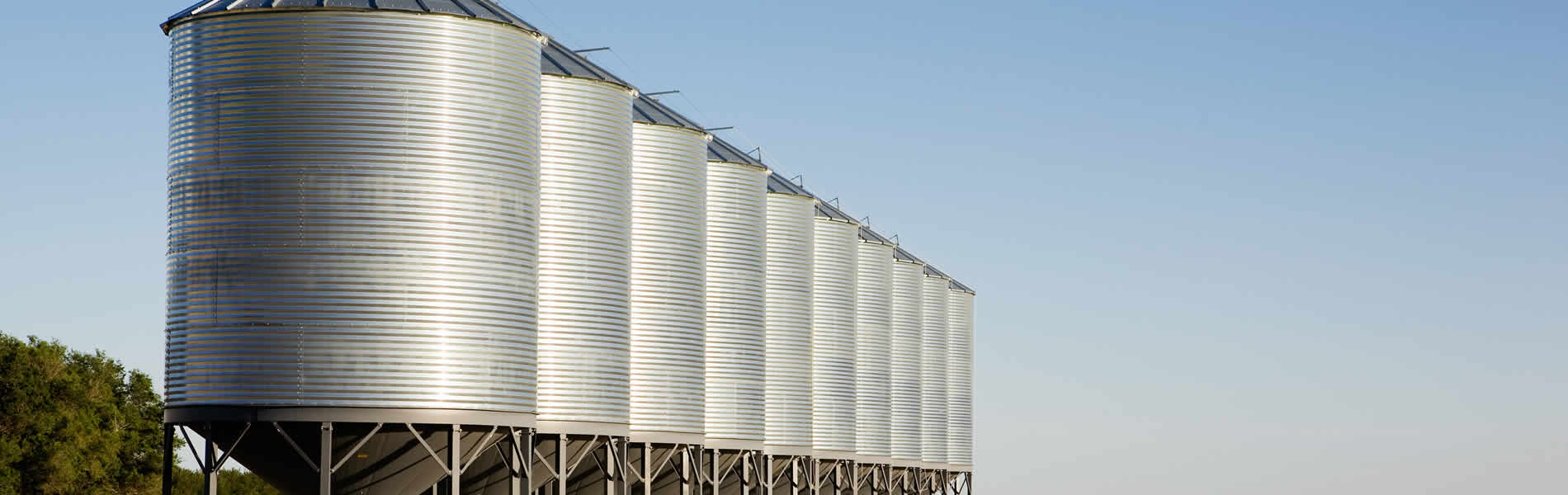 Learn valuable information about leasing with United Lease and Finance, Inc. of Fargo, North Dakota.